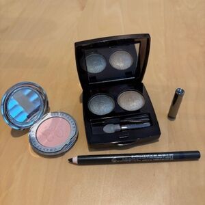 Chantecaille makeup bundle